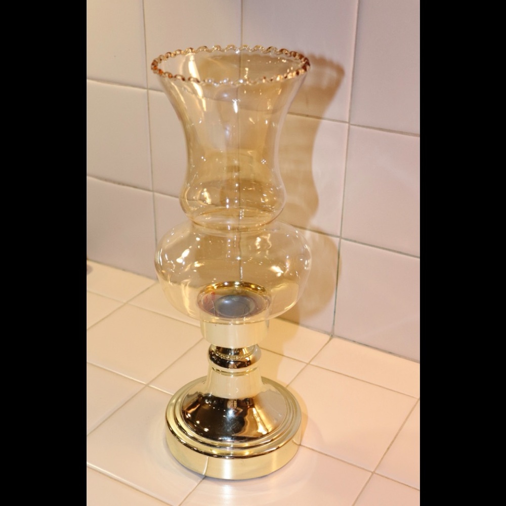 HURRICANE CHIMNEY GLASS CANDLE WITH BRASS BASE